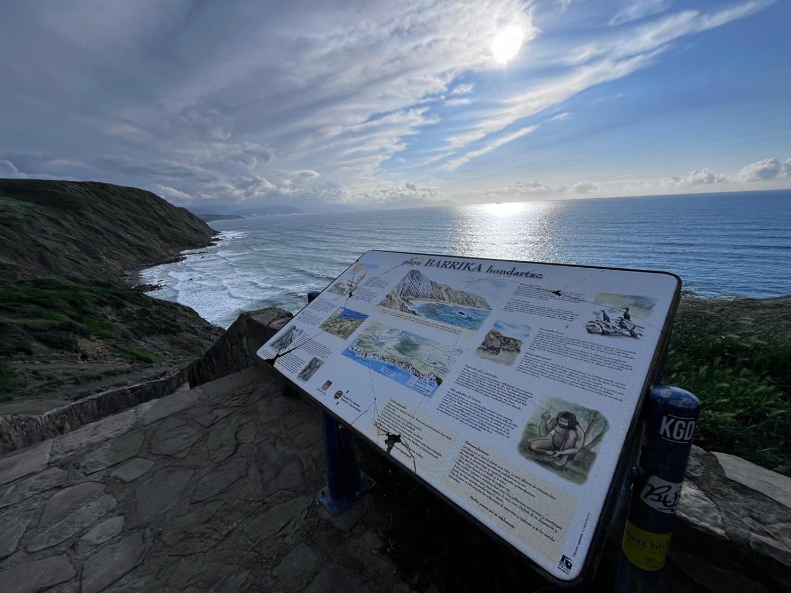 Tu Refugio Junto Al Mar Te Espera Disfruta Final Europa League Appartement Barrika Buitenkant foto