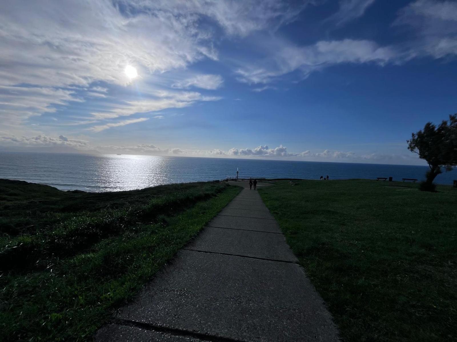 Tu Refugio Junto Al Mar Te Espera Disfruta Final Europa League Appartement Barrika Buitenkant foto